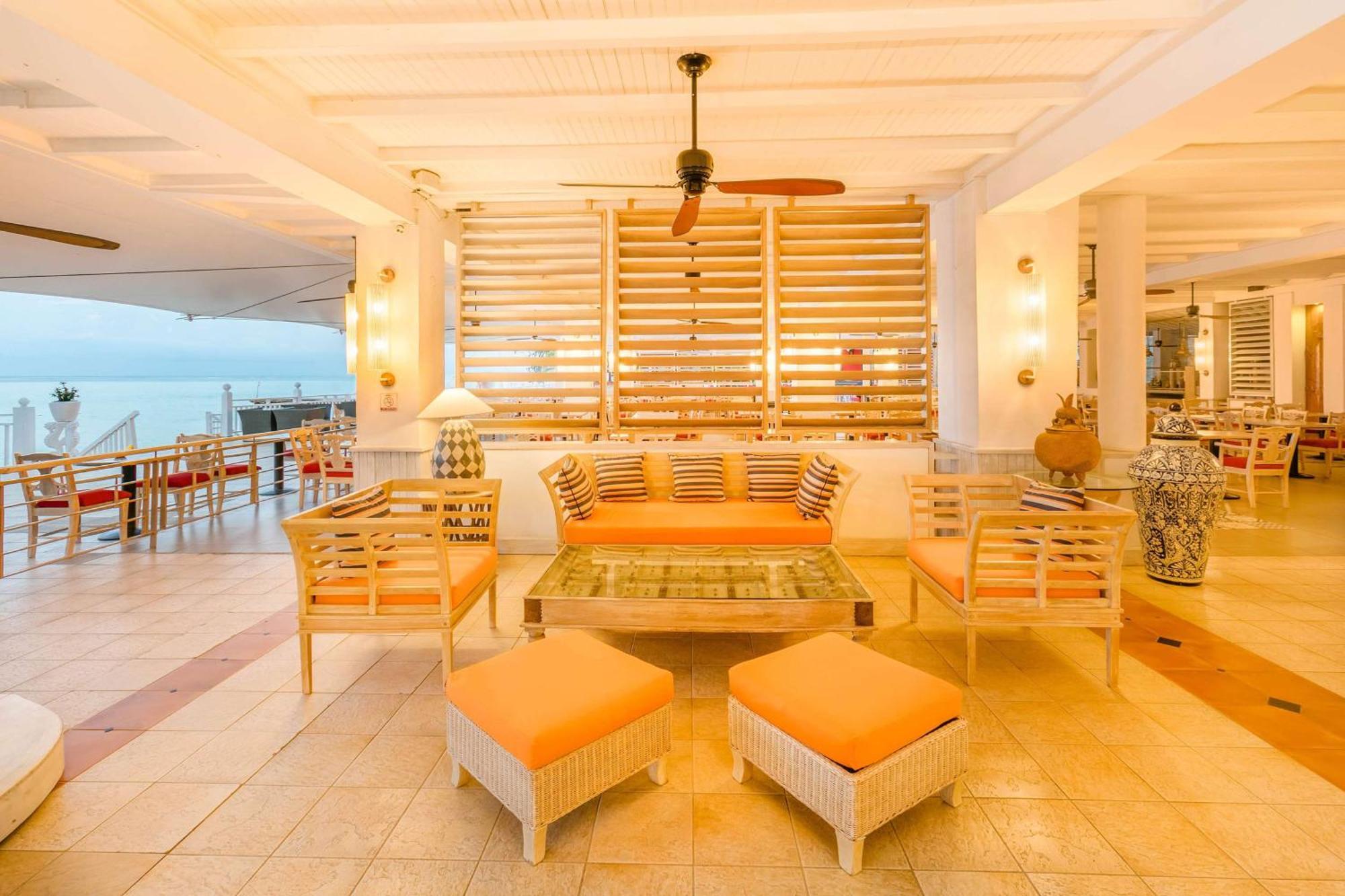 Grand Decameron Montego Beach, A Trademark 3* Montego Bay