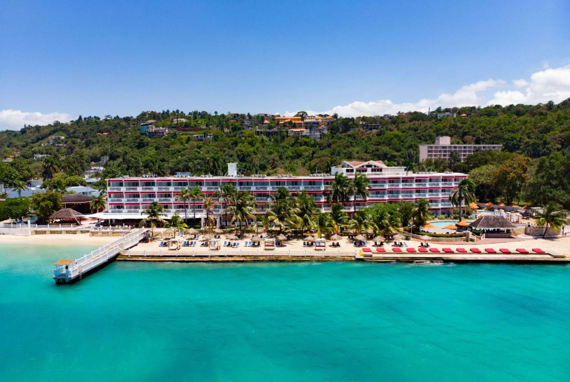Resort Grand Decameron Montego Beach, A Trademark