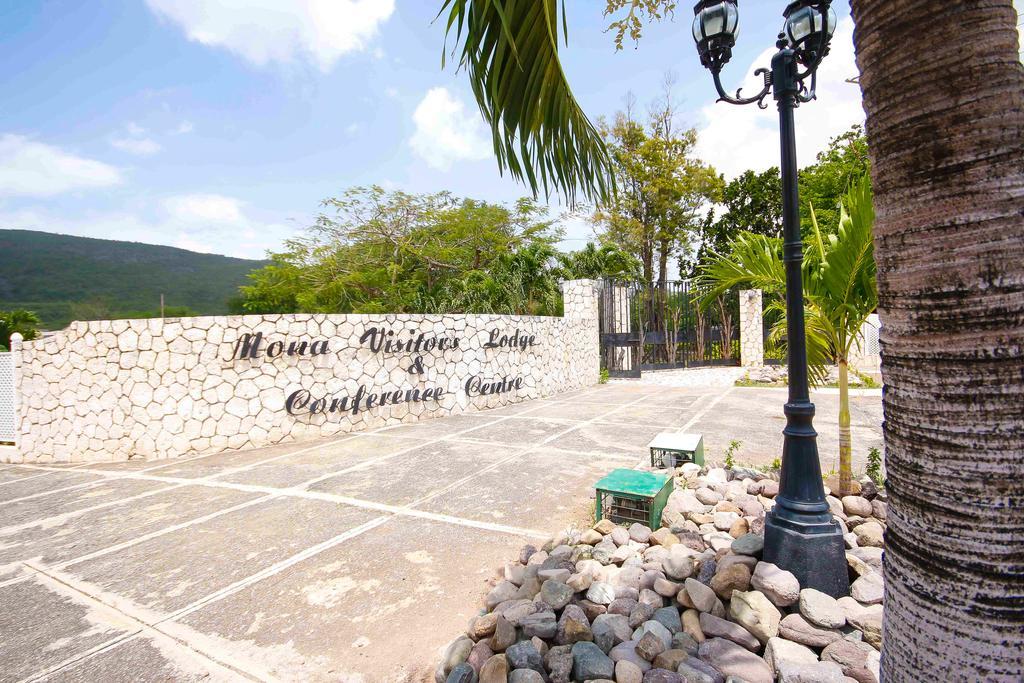 Uwi Mona Visitors' & Conference Centre Hotel 2*