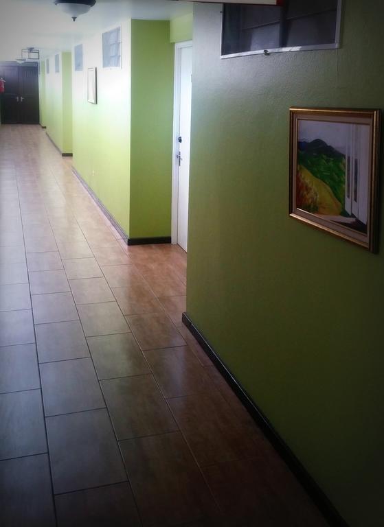 Hotel Uwi Mona Visitors' & Conference Centre 2*