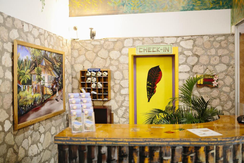 Galina Breeze * Port Maria