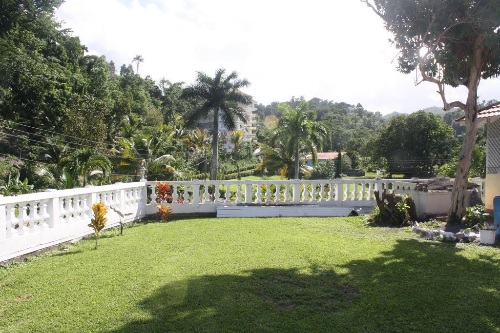 Villa The Crest Conference And Retreat Facility *