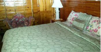 Little Bay Cabins