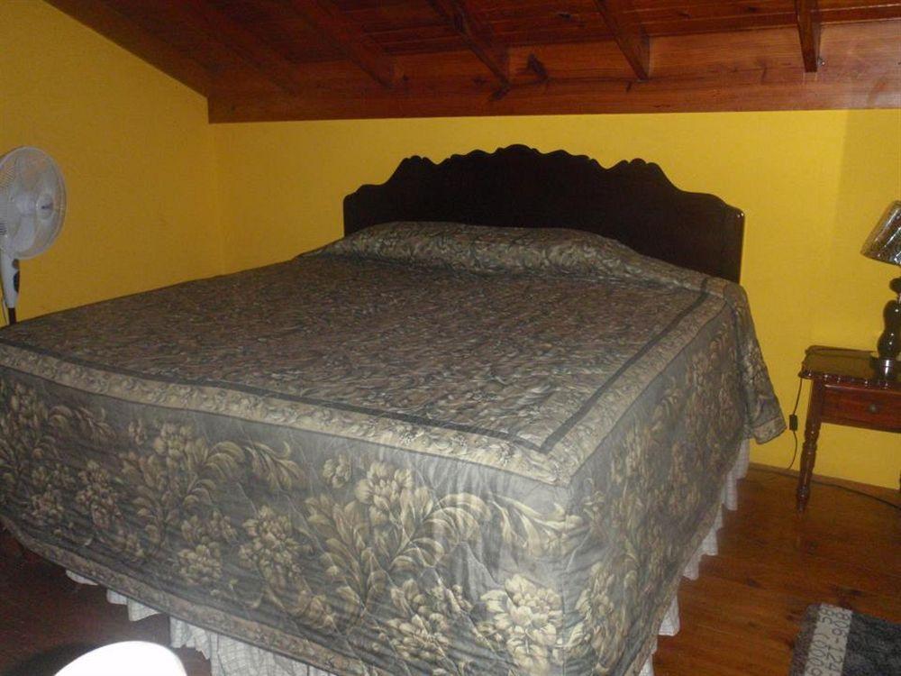 Chrisanns 2* Ocho Rios