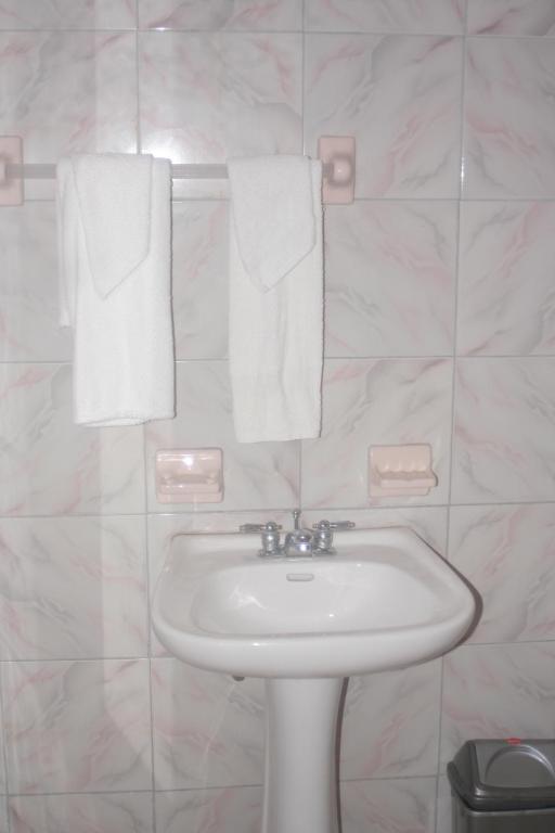 Executive Shaw Park Hotel 2*