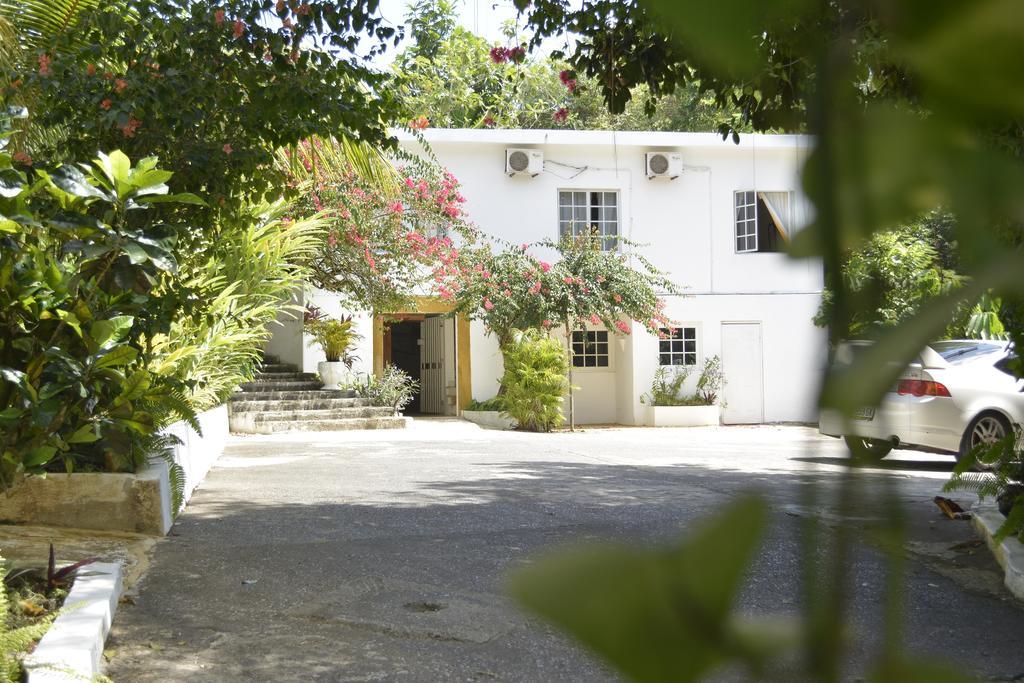 San San Tropez Port Antonio