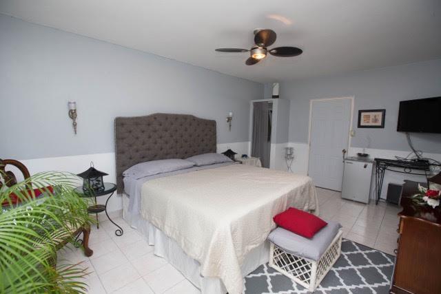 Lorenton Hideaway Guest house