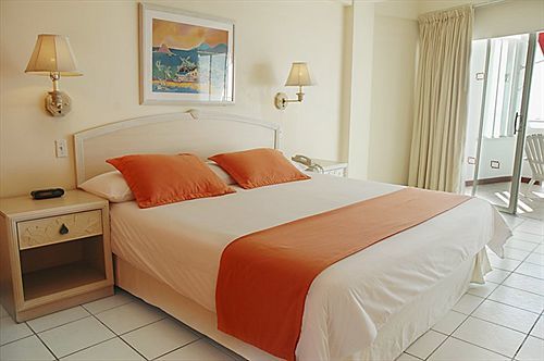 Grand Decameron Montego Beach, A Trademark Resort
