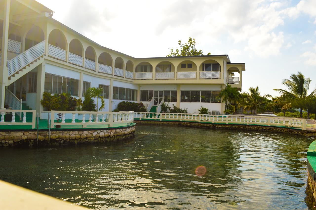 Sahara Dela Hotel 2*