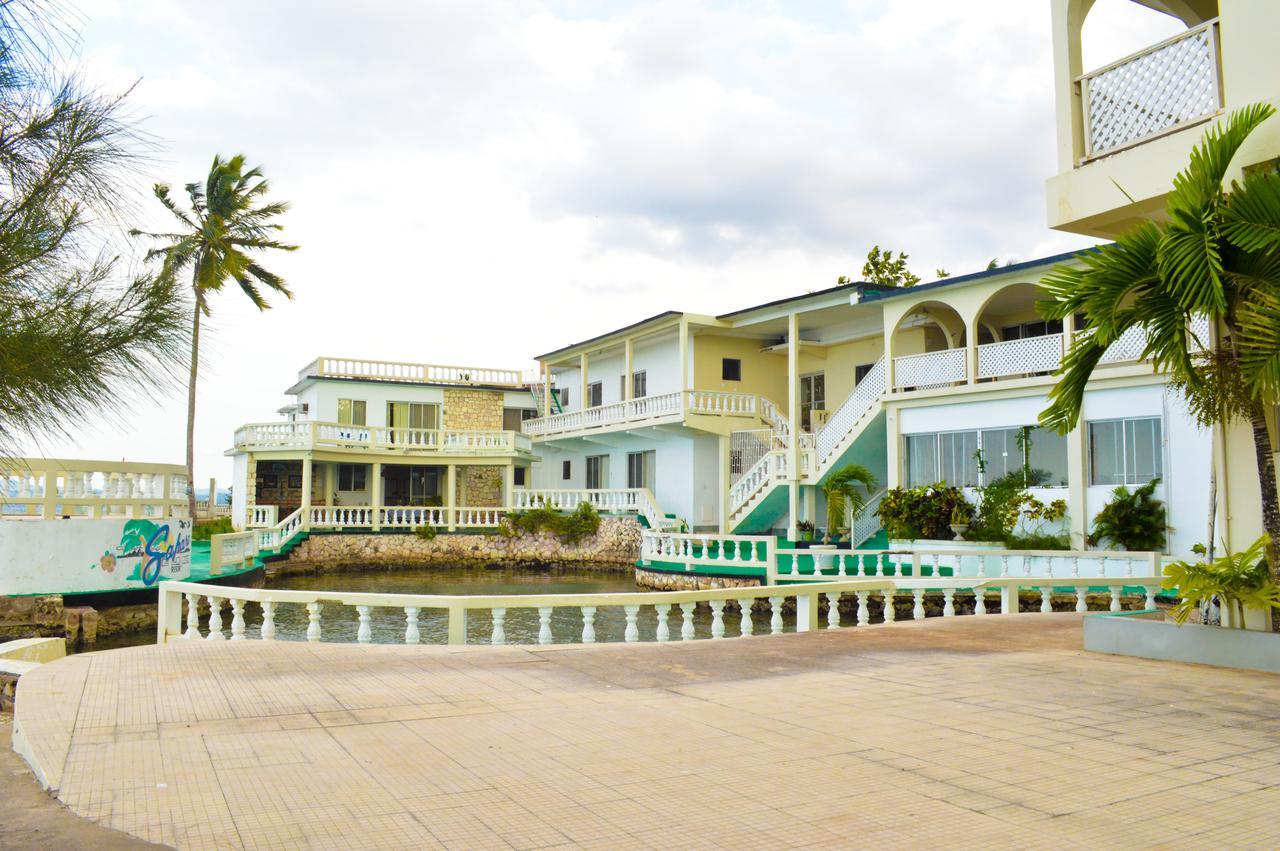 Sahara Dela Montego Bay