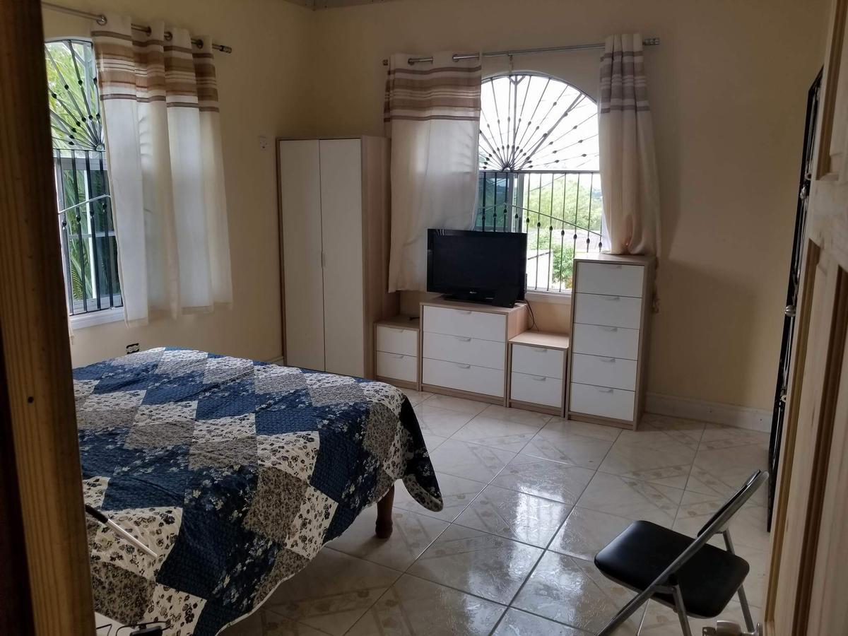 Arms Of Charms Guest house Sandy Bay (Clarendon)