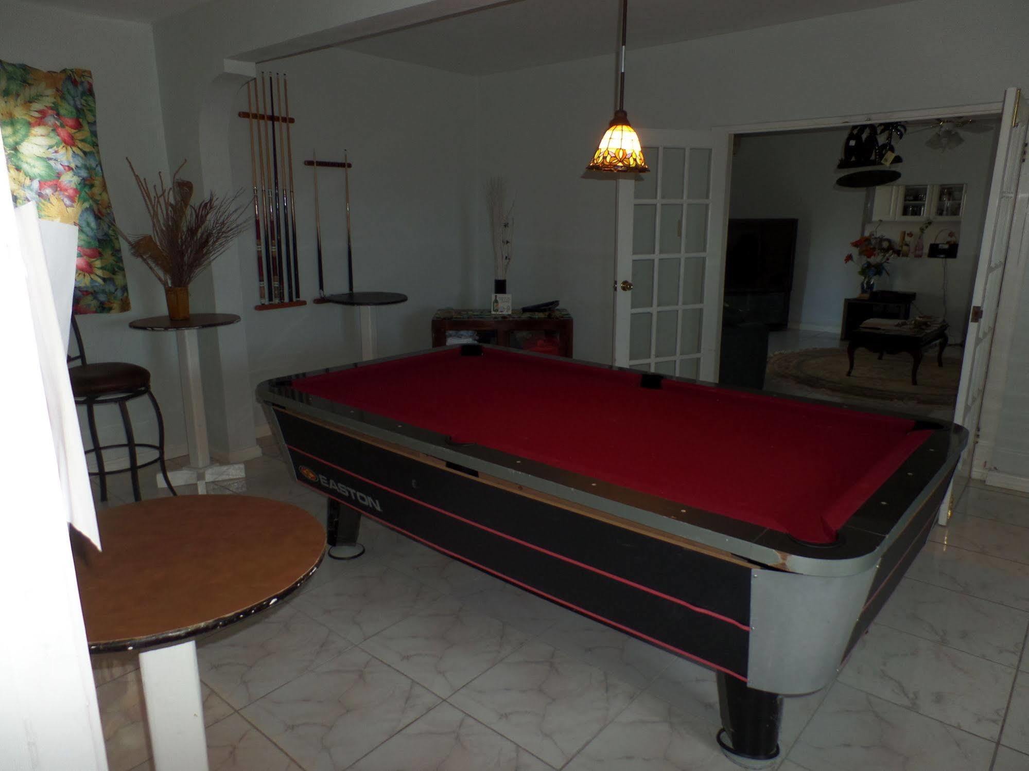 Luxurious Romantic Kensington Hotel 2*