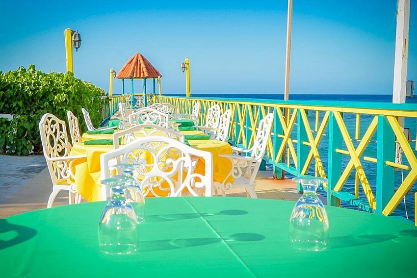 Franklyn D & Resort Runaway Bay