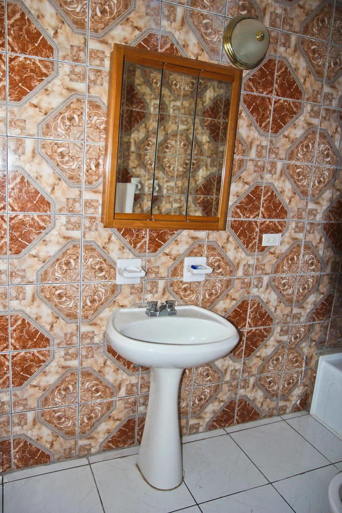 Hotel Executive Shaw Park 2*