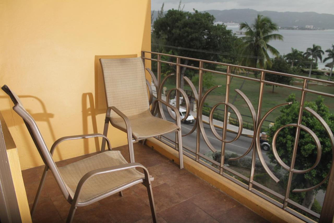 The Wexford 3* Montego Bay