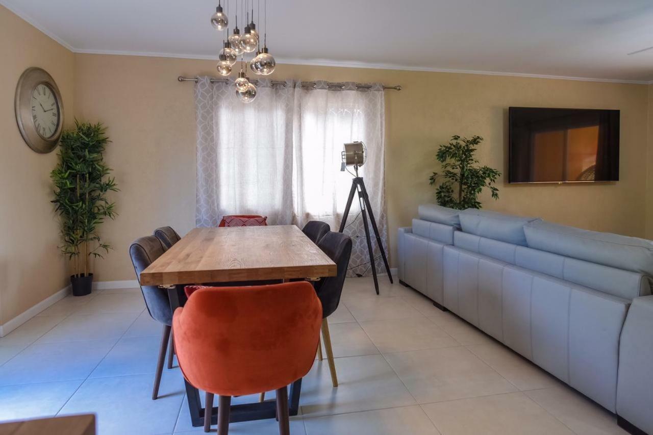 Palm Breeze House &