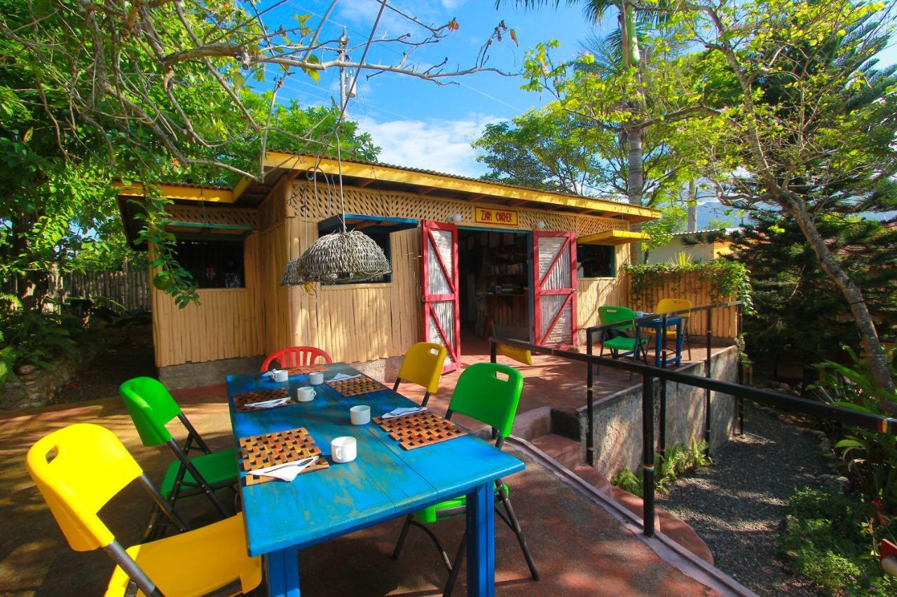 Zion Country Acomodação com café da manhã  Manchioneal
