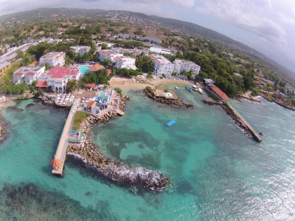 Franklyn D & Resort 4*