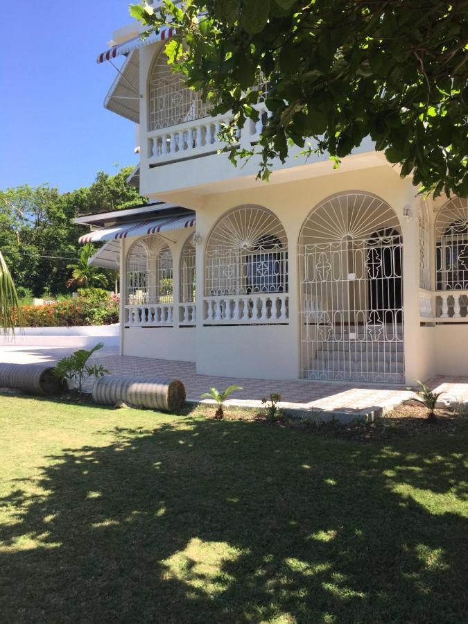 Guest house Goldenview