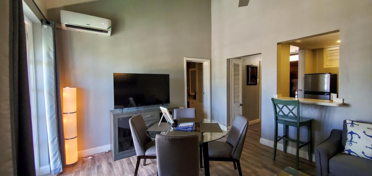 Aparthotel Oasis At Sandcastles Adults Only Luxury King Suite 3*