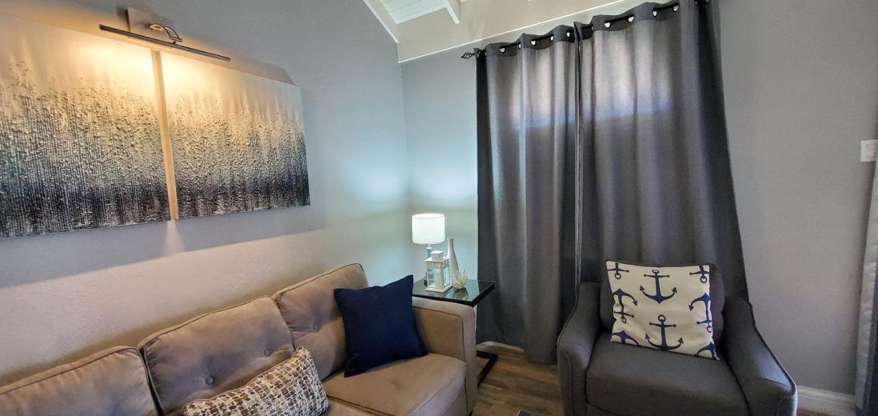 Oasis At Sandcastles Adults Only Luxury King Suite Aparthotel