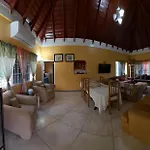Chaudhry House Montego Bays- 2Nd Floor Apt