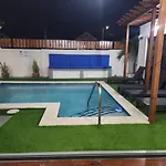 Luxurious 6 Bed Villa Wown Pool