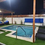 Luxurious 6 Bed Villa Wown Pool