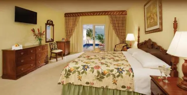 Pebbles Resort