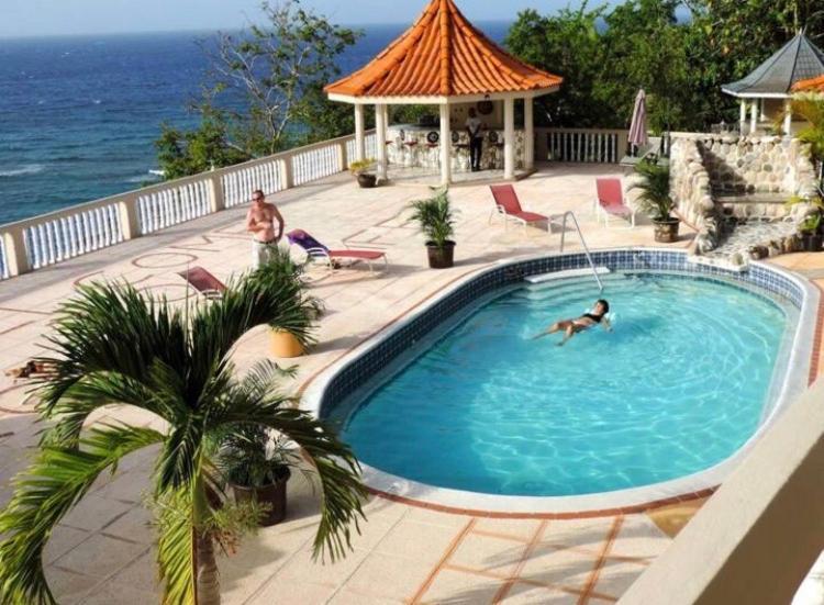 Guest house Rockcliff St Mary