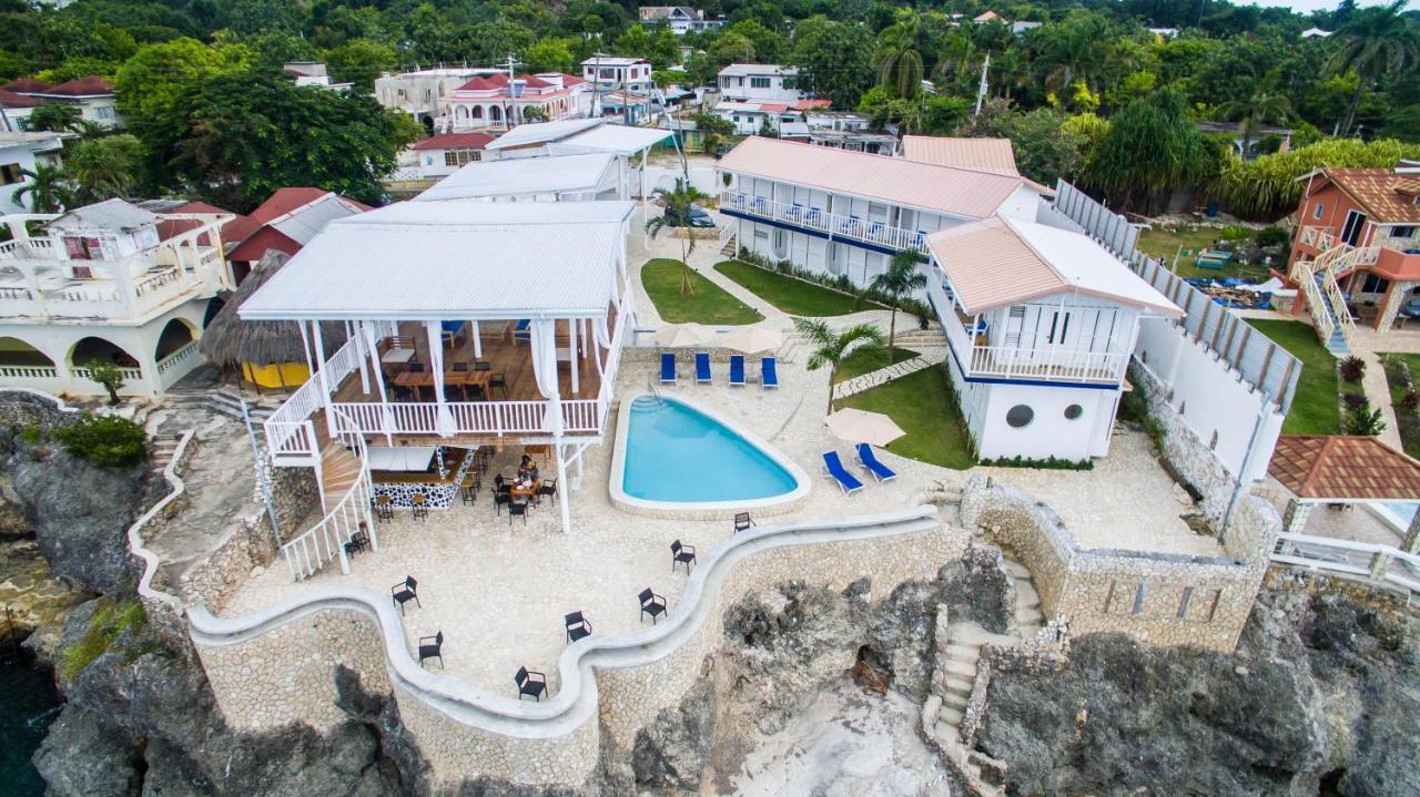 Begana Cliff * Negril