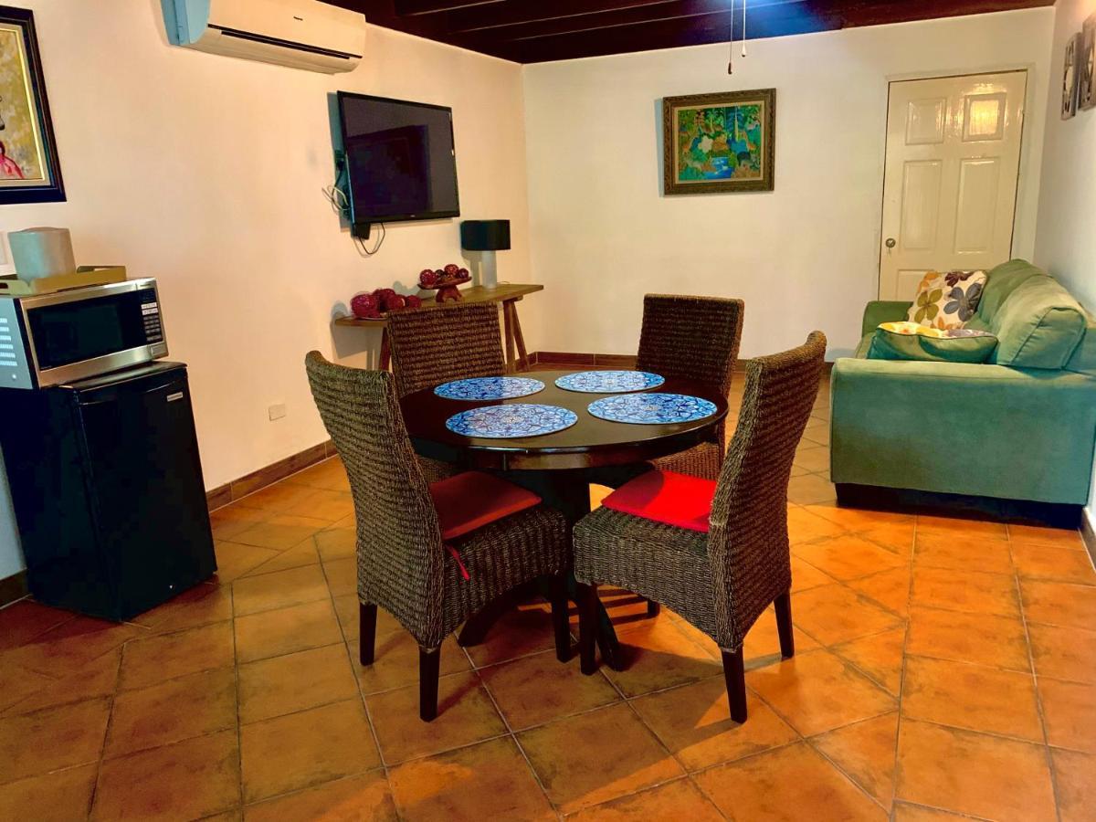 Altamont West Hotel 3*