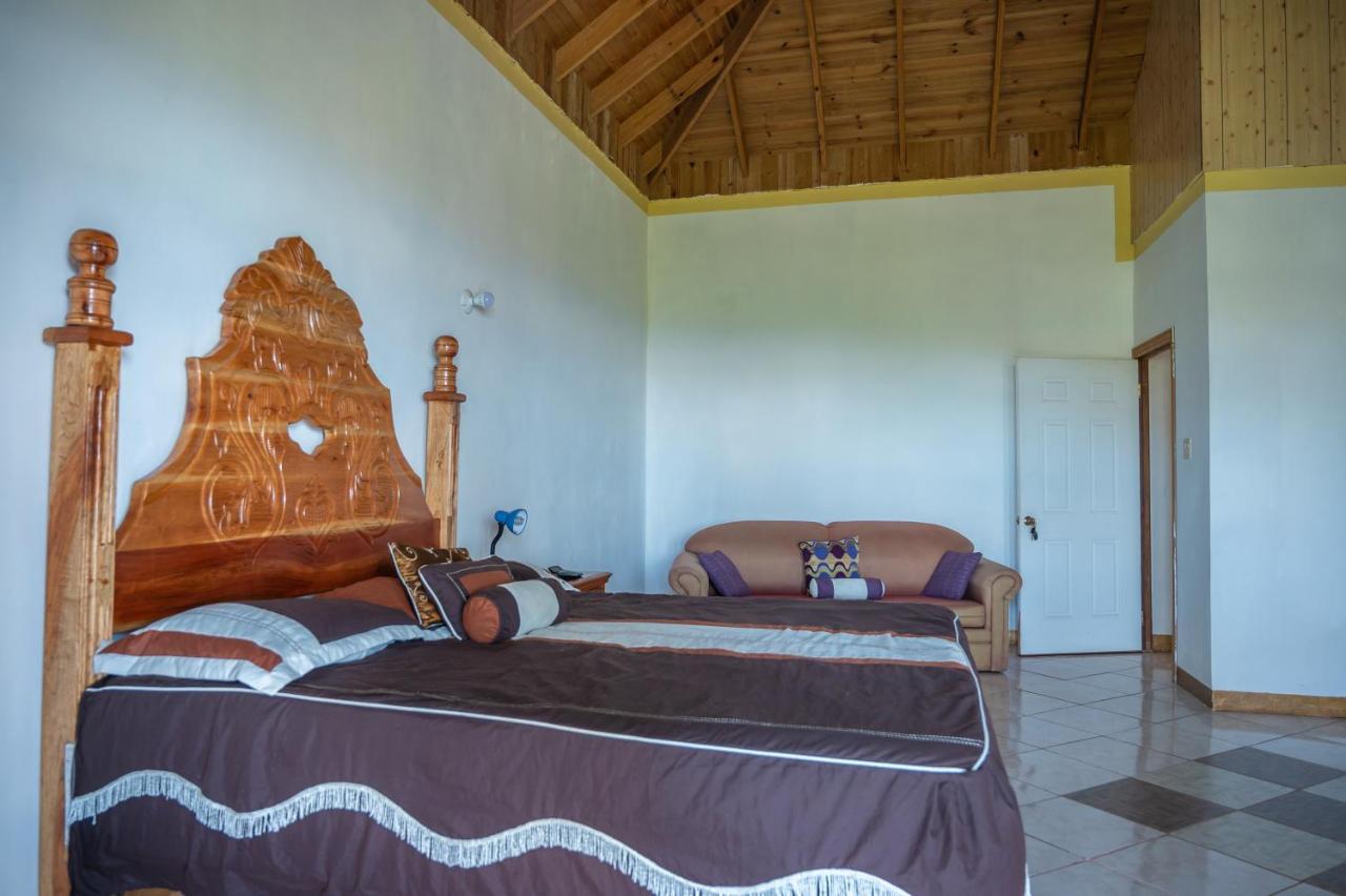Burg Ann's Guest house *