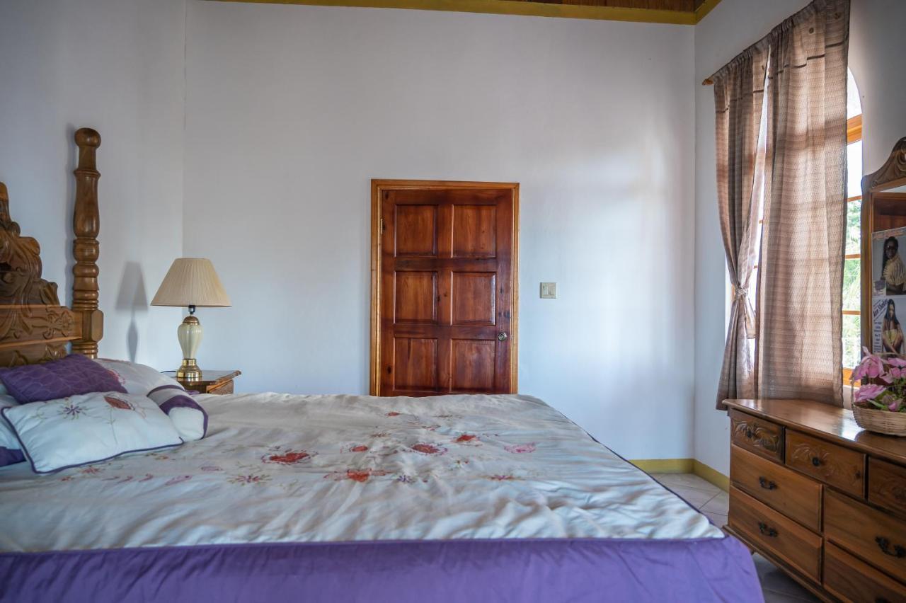 Burg Ann's Guest house Montego Bay
