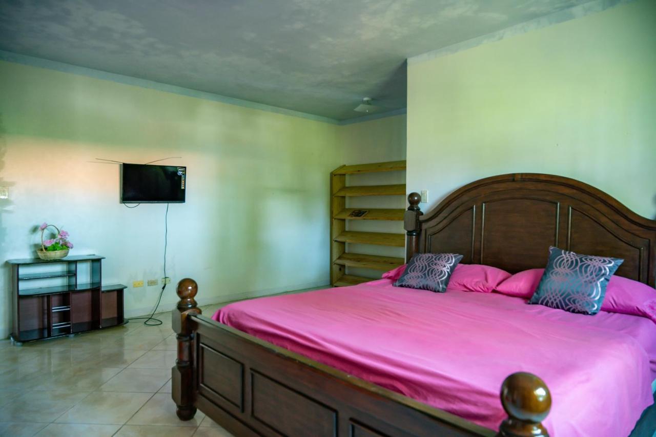 Burg Ann's Guest house *