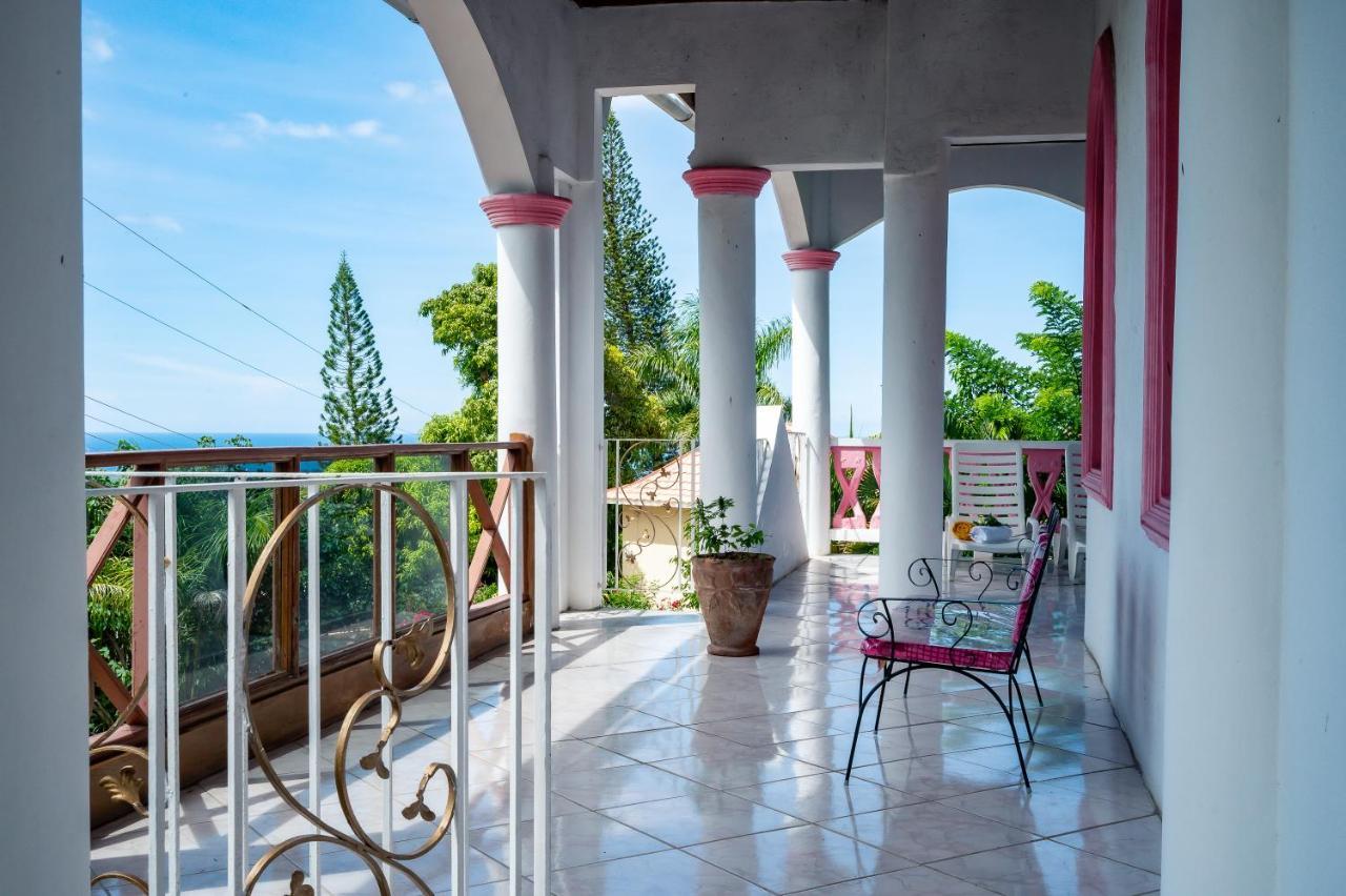 Burg Ann's Guest house Montego Bay