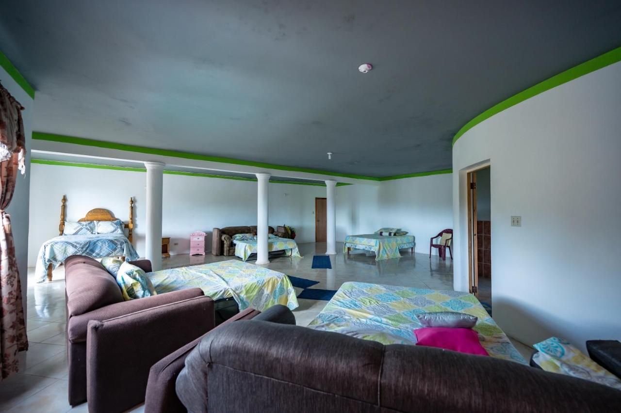 Burg Ann's Guest house *