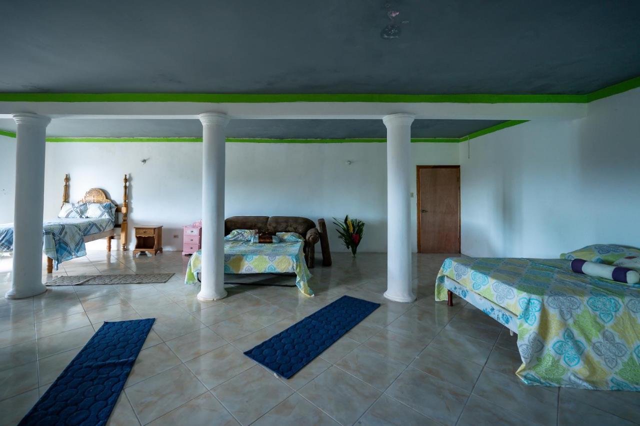 Burg Ann's Guest house Montego Bay