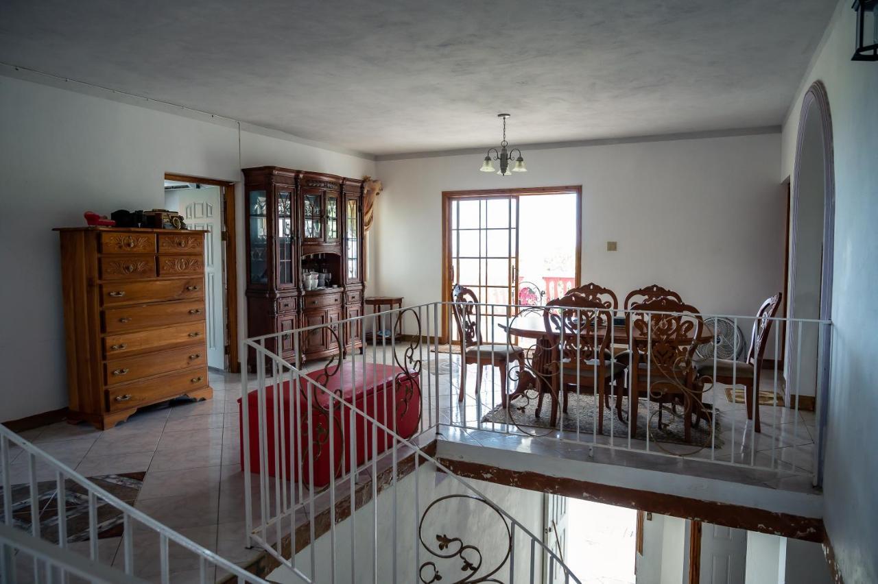Burg Ann's Guest house *