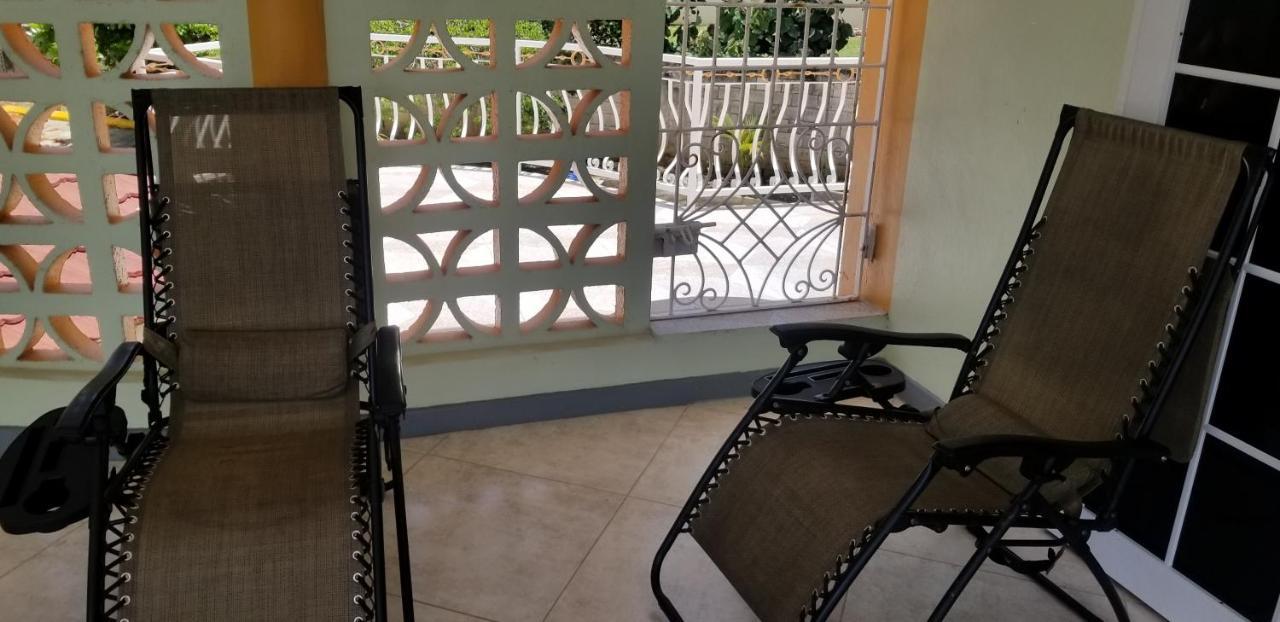 Chaudhry House Montego Bays- 2nd Floor Guest house *