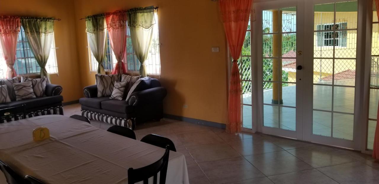 Guest house Chaudhry House Montego Bays- 2nd Floor Montego Bay