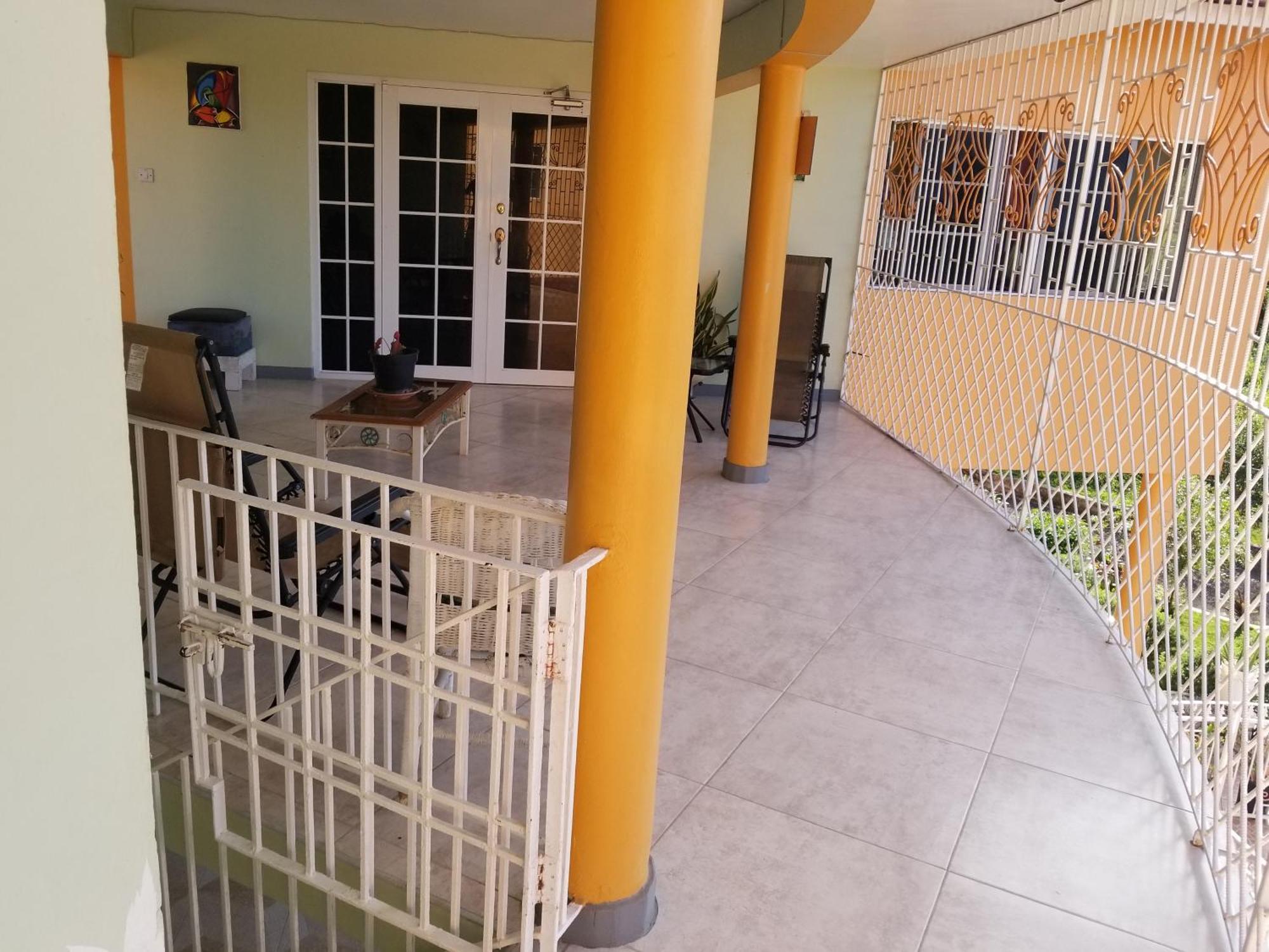 Chaudhry House Montego Bays- 2nd Floor Guest house Montego Bay