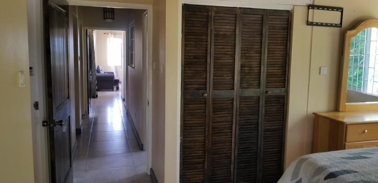 Chaudhry House Montego Bays- 2nd Floor Guest house Montego Bay
