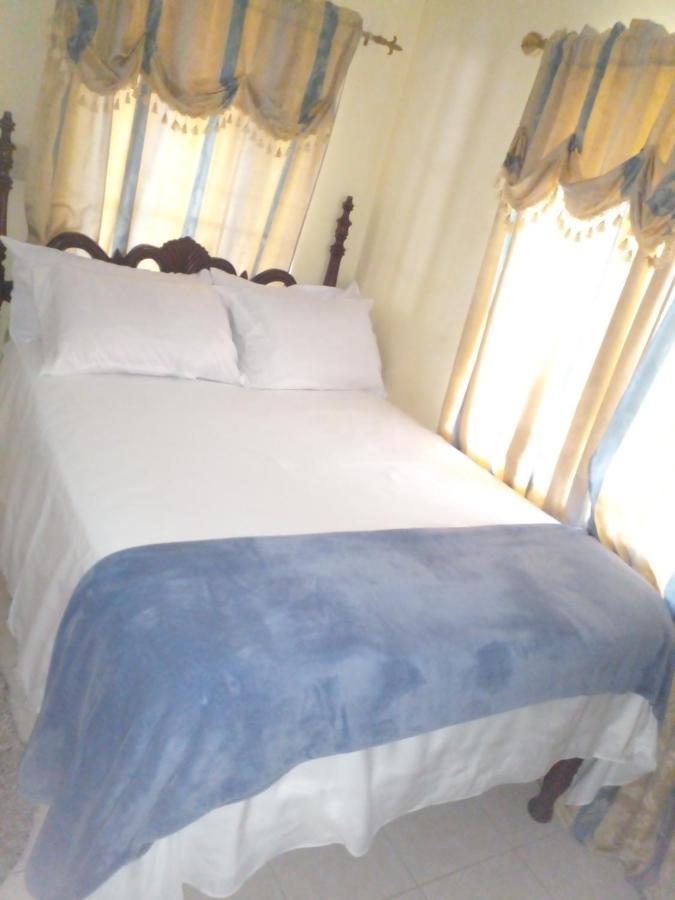 Happy And Comfortable Guest house Montego Bay