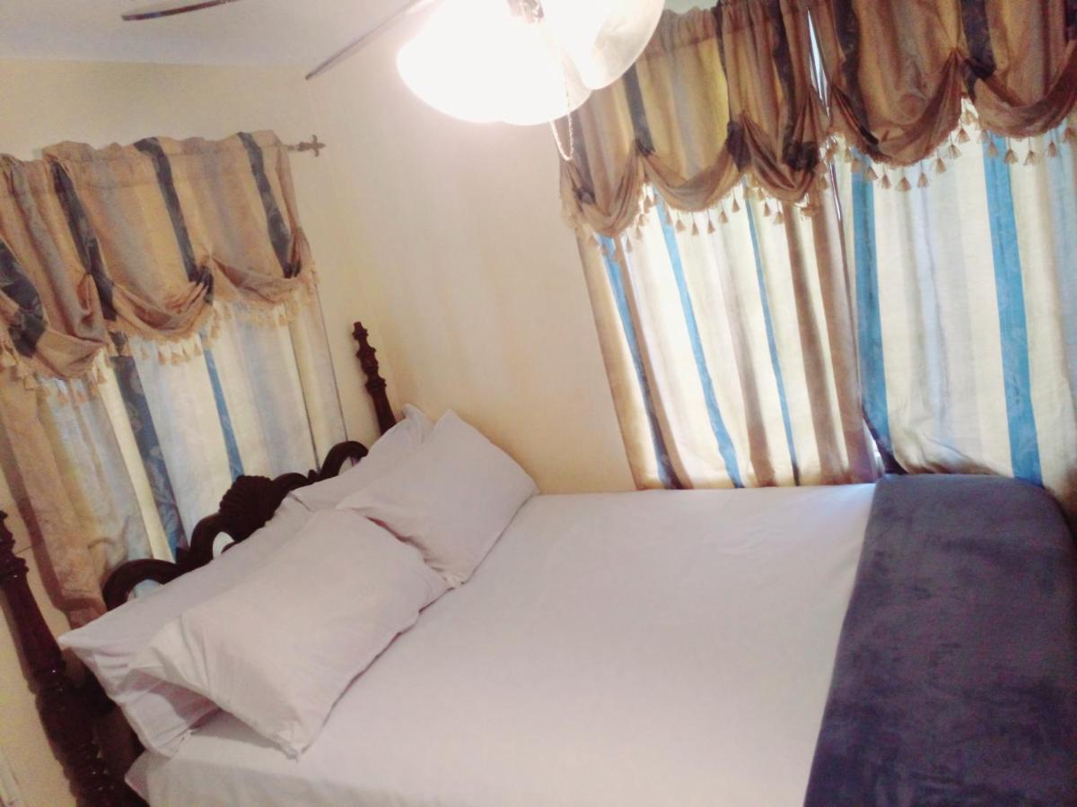 Happy And Comfortable Guest house
