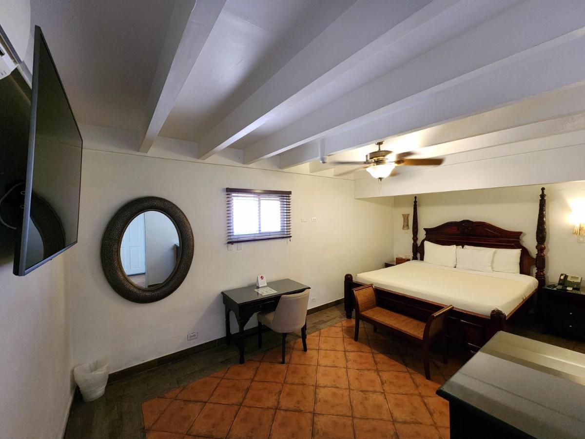 Altamont West 3*