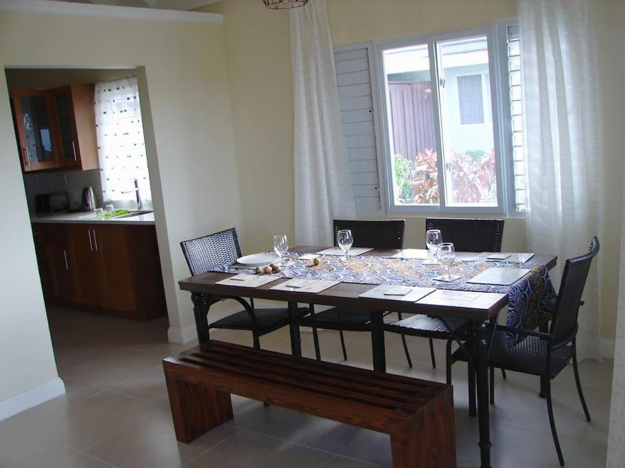 - Heroes Villa, Ac, Security, Access To Pool, Playground & Private - Welcome Breakfast Basket
