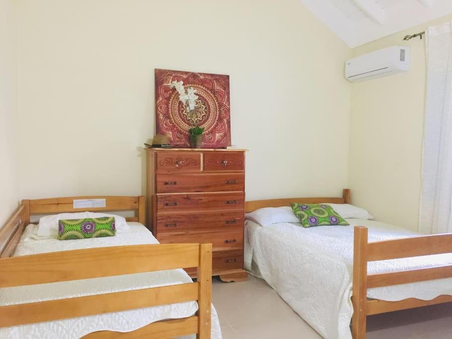 Villa - Heroes Villa, Ac, Security, Access To Pool, Playground & Private - Welcome Breakfast Basket