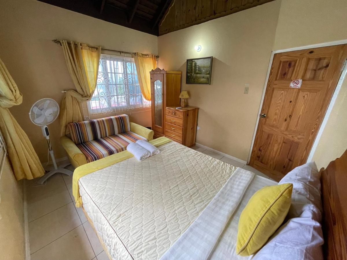 Peaceful Palms Guest house *