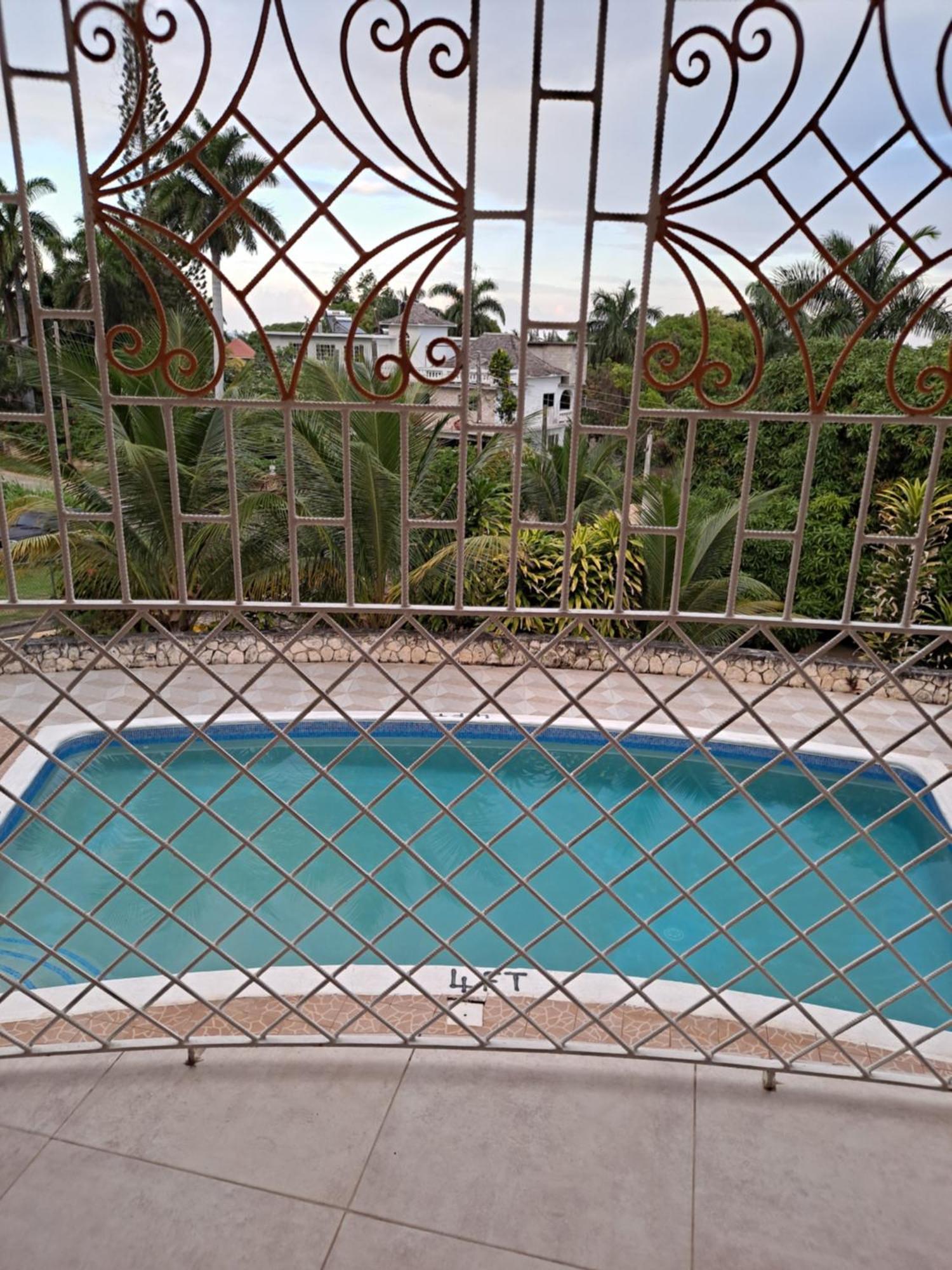Guest house Chaudhry House Montego Bays- 2nd Floor *